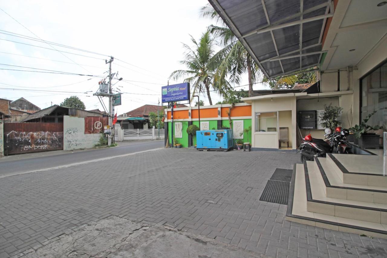 Hotel Septia Jogjakarta Buitenkant foto